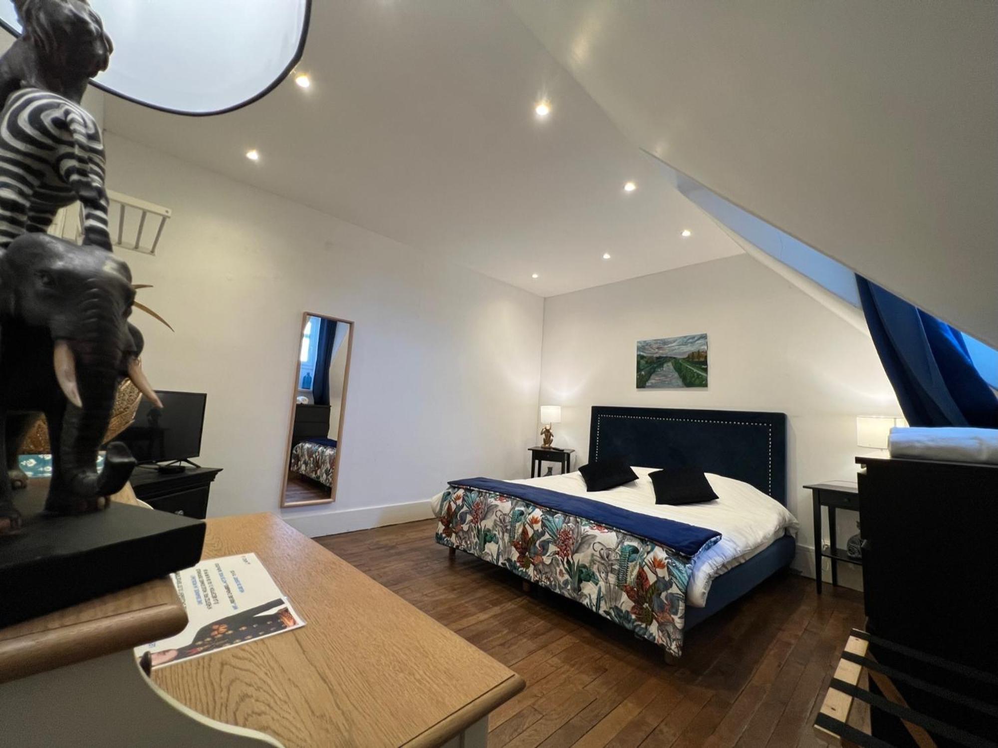 Le Prieure De Buffon Bed and Breakfast Rum bild