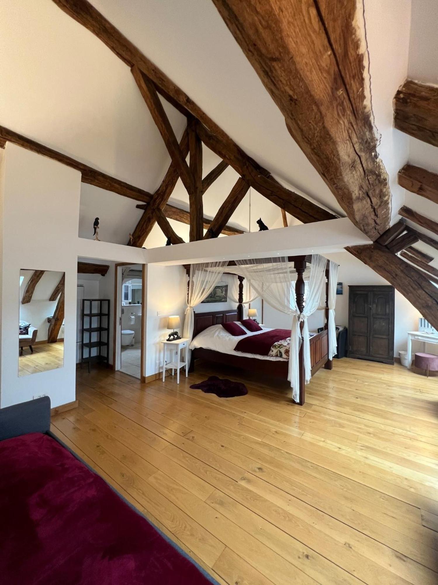 Le Prieure De Buffon Bed and Breakfast Rum bild