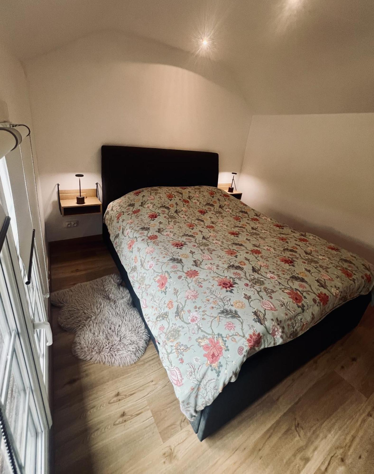 Le Prieure De Buffon Bed and Breakfast Rum bild